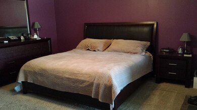 darrel bedroom