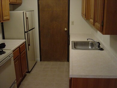 47 Juniper Rd unit E12, North Attleboro, MA 02760 - photo 2