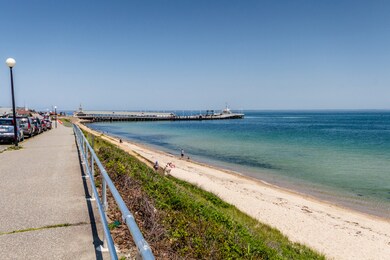 2 Pennacook Ave unit 204, Oak Bluffs, MA 02557 - photo 4