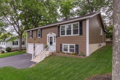 527 Pickering St, Manchester, NH 03104 - photo 2