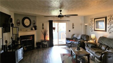 451 Pitch Pine Dr, Whiteland, IN 46184 - photo 4