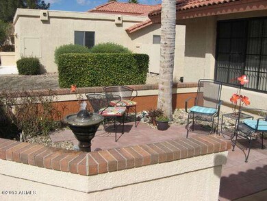FRONT PATIO SITTING AREA