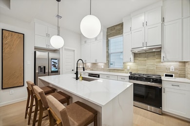 817 Thornton Rd unit G, Houston, TX 77018 - photo 4