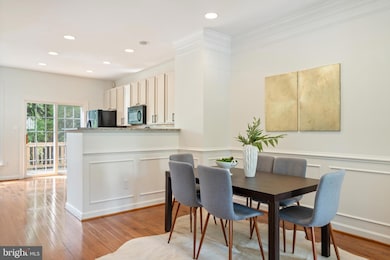 4176 Timber Log Way, Fairfax, VA 22030 - photo 7