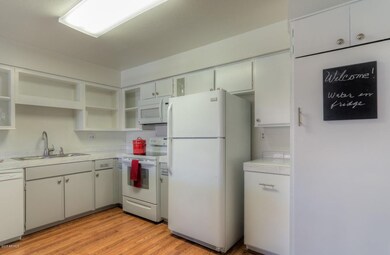 005- Kitchen