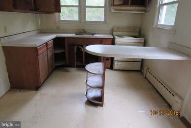 15620 Leeland Rd, Upper Marlboro, MD 20774 - photo 3