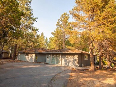 20434 Ahha Ln, Bend, OR 97702 - photo 2