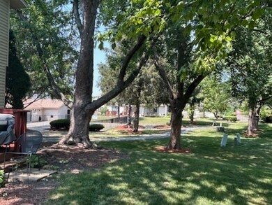 3434 Golfview Dr, Hazel Crest, IL 60429 - photo 2