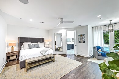 8326 Leafy Ln, Houston, TX 77055 - photo 7