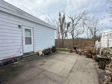 616 Elizabeth St, Petoskey, MI 49770 - photo 6