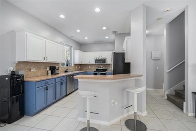 9711 Simeon Dr, Land O Lakes, FL 34638 - photo 7