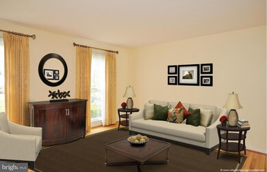 8816 Shadowlake Way, Springfield, VA 22153 - photo 2