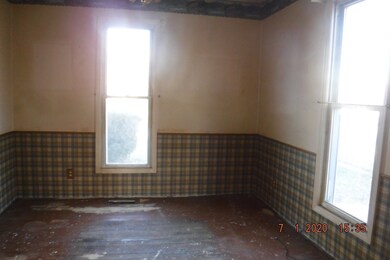 189 F St SW, Linton, IN 47441 - photo 5