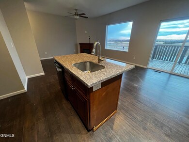 13711 Kristina St, Williston, ND 58801 - photo 7