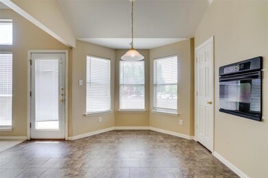 2100 Hemingway Dr, Denton, TX 76210 - photo 6