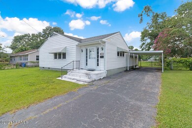 907 Barn St, Jacksonville, NC 28540 - photo 3