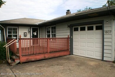352-592006 Front (4)