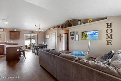 Living Room / Dining Area