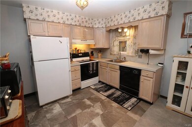 6262 Glen Ct, Germansville, PA 18053 - photo 3