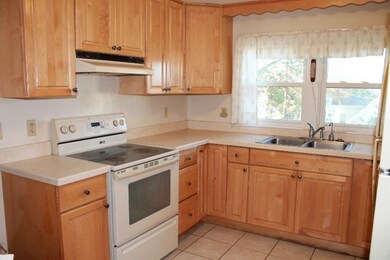 9 Wiley St, Woburn, MA 01801 - photo 3