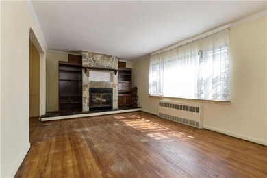 70-8 170th St, Fresh Meadows, NY 11365 - photo 5