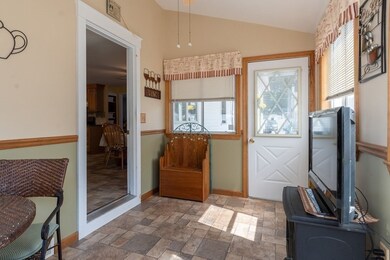 280 Burnham Rd, Lowell, MA 01852 - photo 7