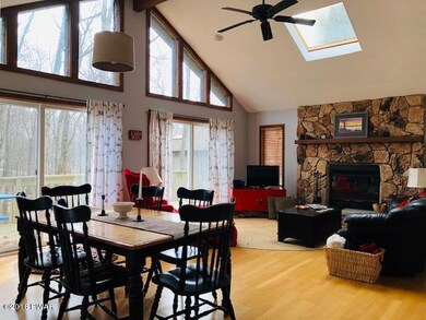 109 Longspur Ln, Hawley, PA 18428 - photo 4