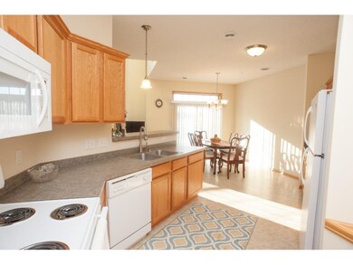 Well maintained home - new garbage disposal in 201