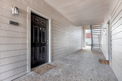 The entrance– the perfect welcome to your new home