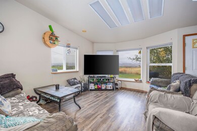 7702 N Griffin Rd, Prosser, WA 99350 - photo 6
