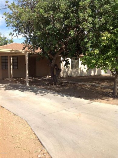frontyard-driveway
