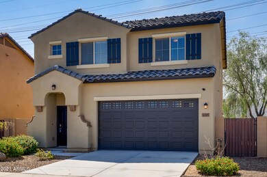2-791613035-02 Exterior Front