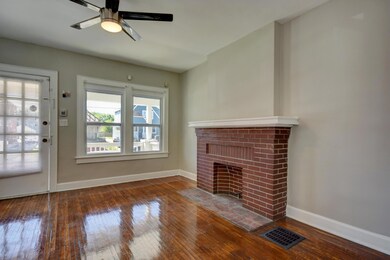 Living Room (2)