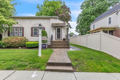 89 Hadwen Rd, Worcester, MA 01602 - photo 4