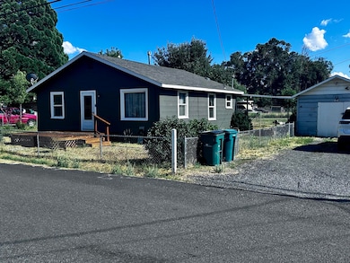 3630 Onyx Ave, Klamath Falls, OR 97603 - photo 3