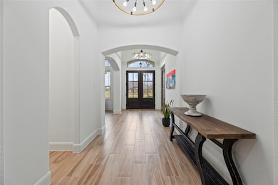 An entrance like this can certainly leave a lastin
