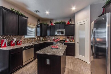 545 Sunset Valley Ave, Socorro, TX 79927 - photo 7