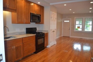 75 Ash St, Waltham, MA 02453 - photo 5
