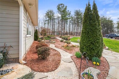 3117 Squirrel Den Rd, Asheboro, NC 27205 - photo 7