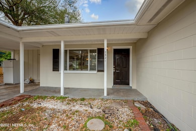 7521 Strato Rd, Jacksonville, FL 32210 - photo 2