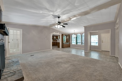 Utility room to the left