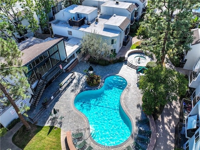 18645 Hatteras St unit 230, Tarzana, CA 91356 - photo 4