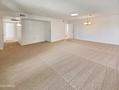 17310 N Del Webb Blvd, Sun City, AZ 85373 - photo 5