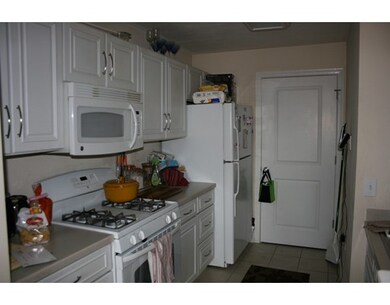 545 Page St unit 202, Stoughton, MA 02072 - photo 2