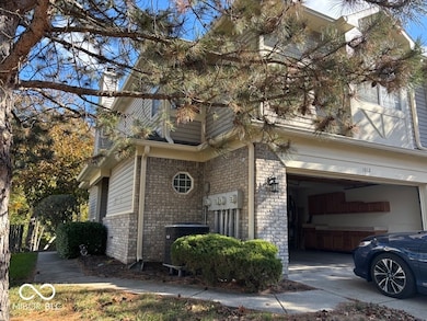 1012 Grovewood Dr, Beech Grove, IN 46107 - photo 2