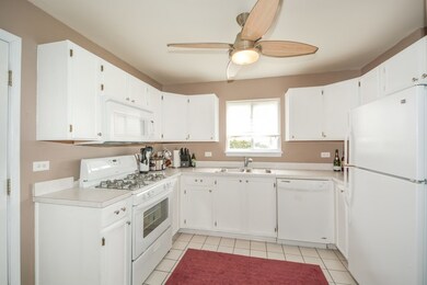 1910 Cinnamon Ct, Joliet, IL 60435 - photo 6