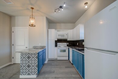 9105 Kelburn Dr unit B, Houston, TX 77016 - photo 2