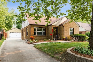 1329 Merle Hay Rd, Des Moines, IA 50311 - photo 2