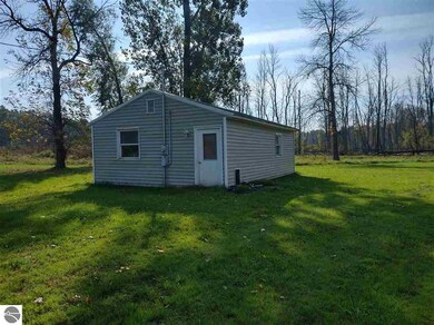 2936 E Gordon Rd, Au Gres, MI 48703 - photo 3