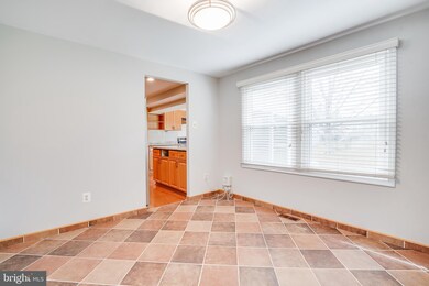 12611 Etruscan Dr, Herndon, VA 20171 - photo 6